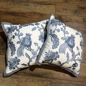 2 Pier 1 French Country Cottage Chinoiserie Blue Bird Throw Pillows Embroidered